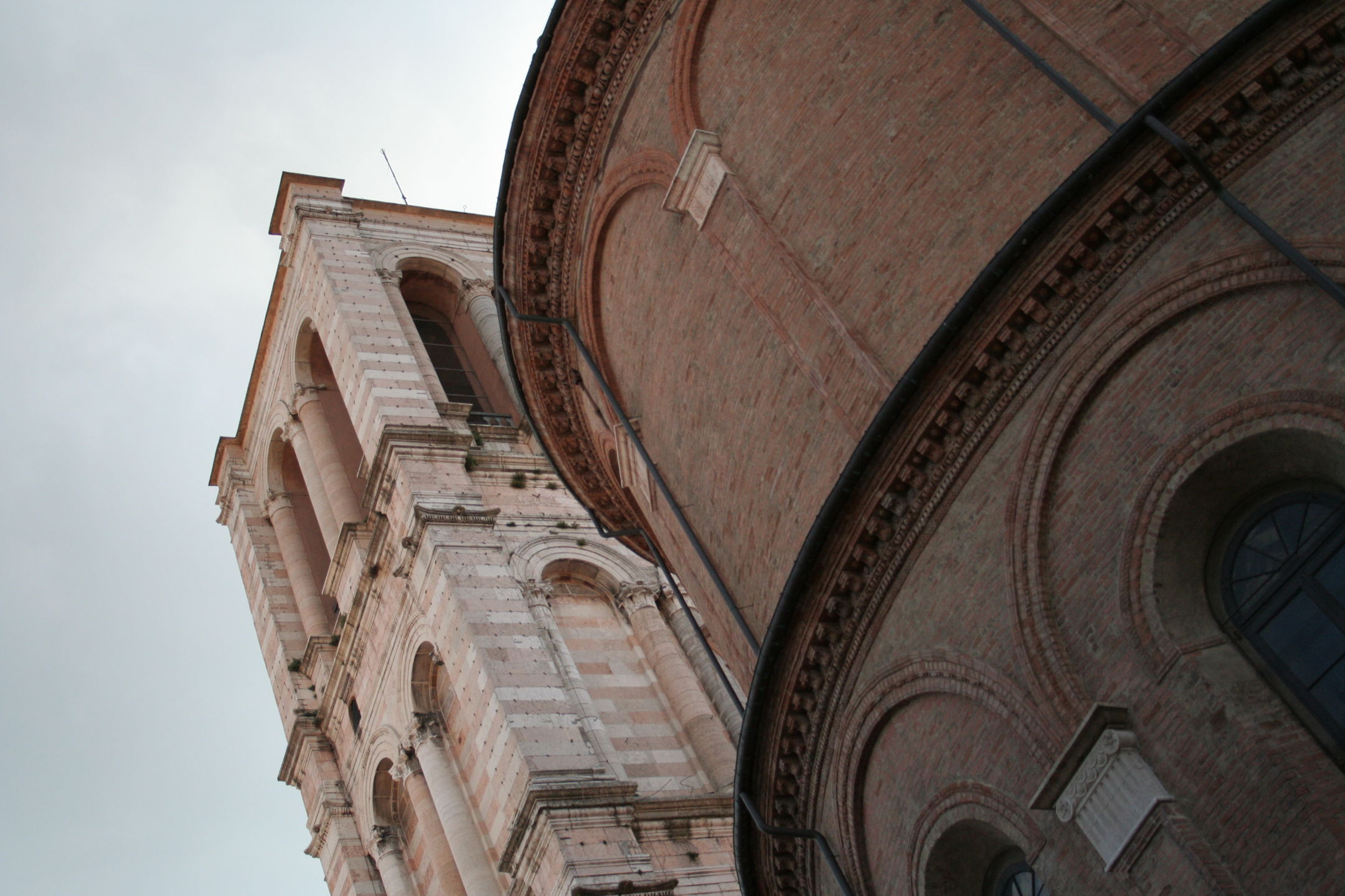 Ferrara – Duomo Campanile e abside  